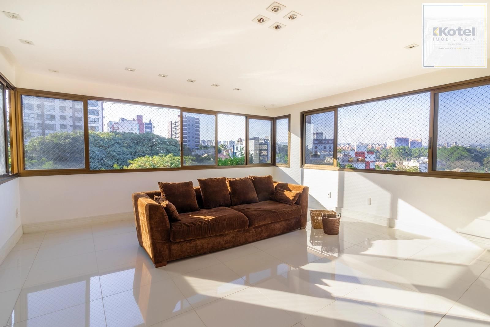 Apartamento 3 dormitórios no Passo D'Areia