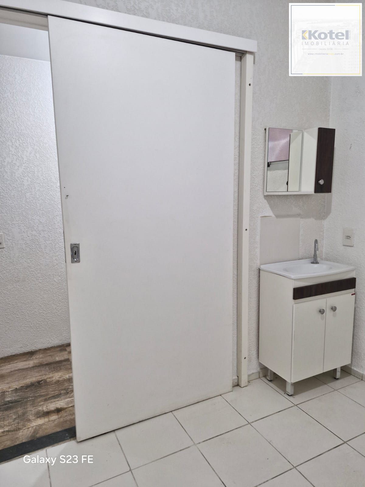 Apartamento térreo com 01 dormitório  e uma vaga rotativa