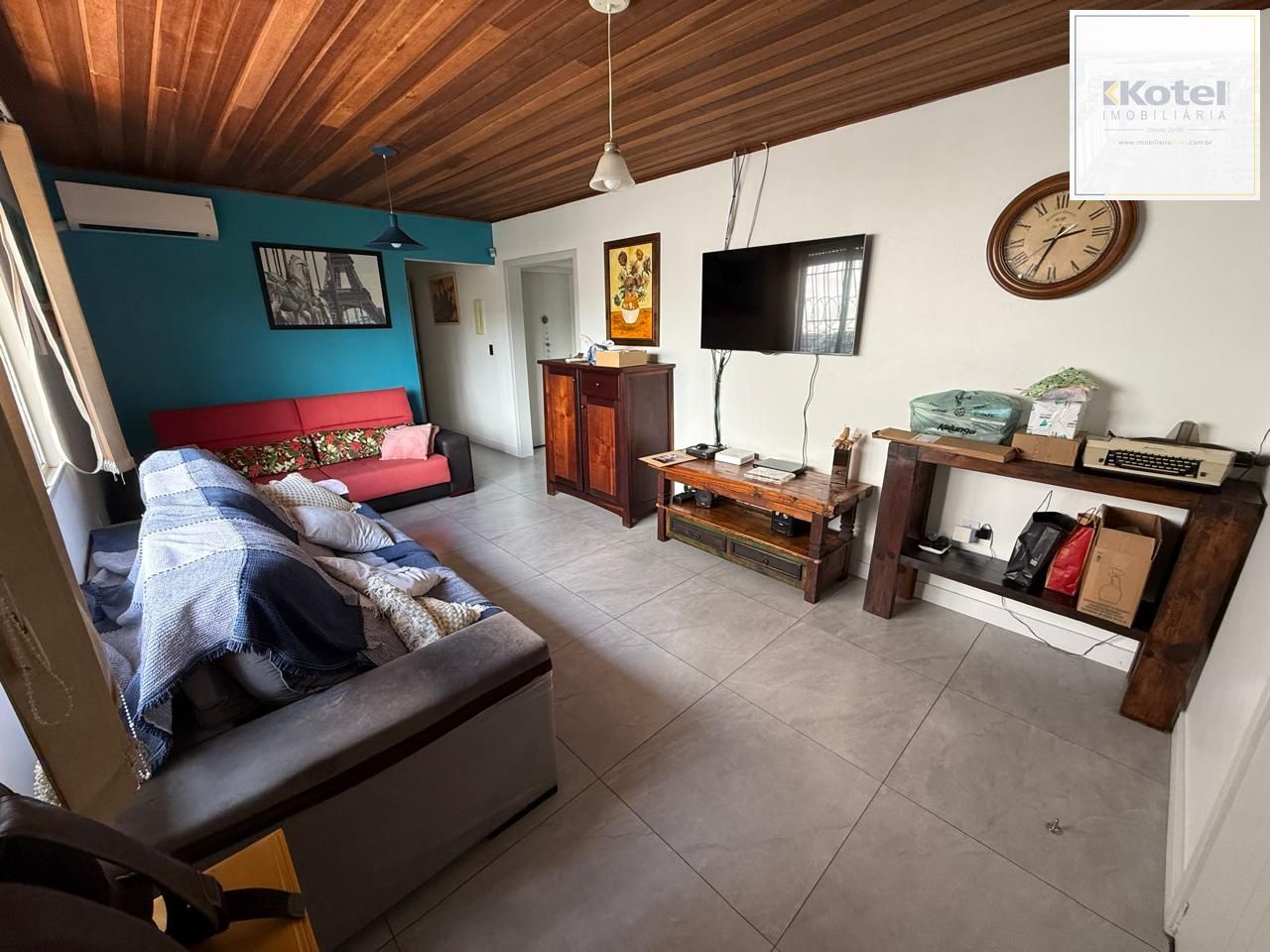 Casa com 03 dormitórios, sendo 02 suítes e garagem — foto 3