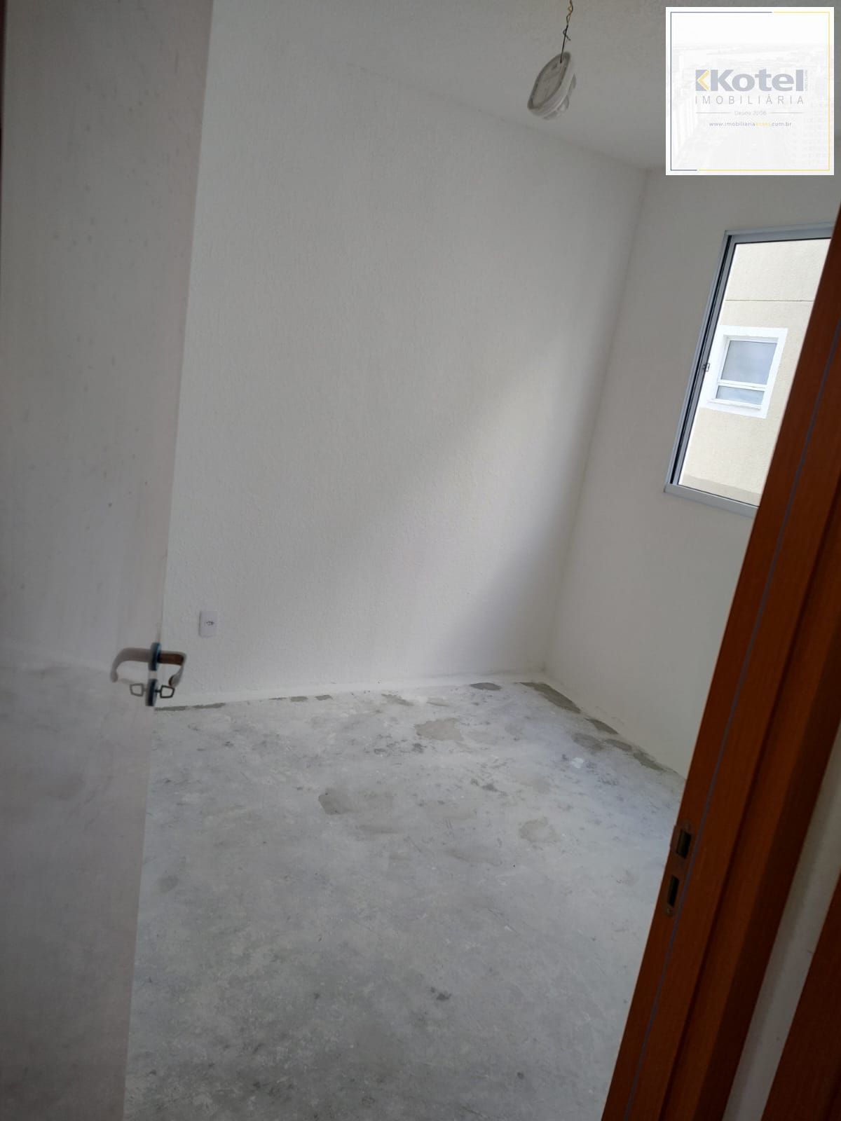 Apartamento 02 dormitórios com estacionamento rotativo no Bairro Restinga — foto 2