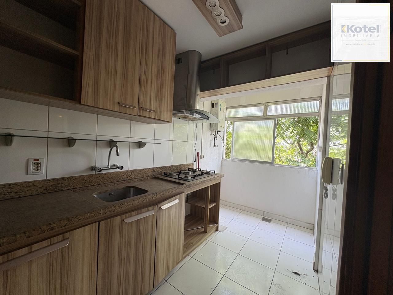 Apartamento com 03 dormitórios com 01 vaga de garagem escriturada — foto 2