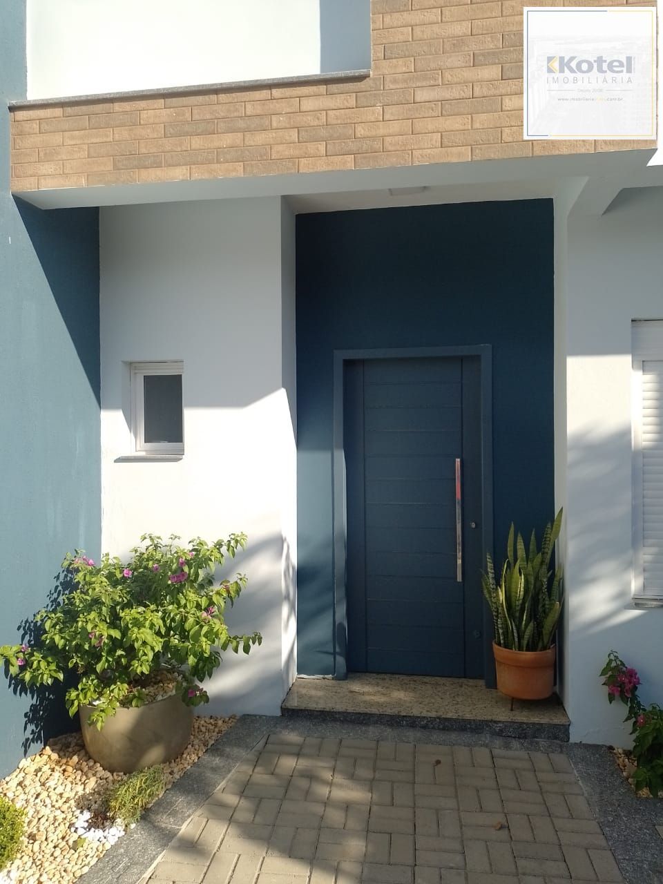 Belíssima casa de 4 dormitórios com 01 suíte  com 2 vagas na  Chácara das Pedras — foto 2
