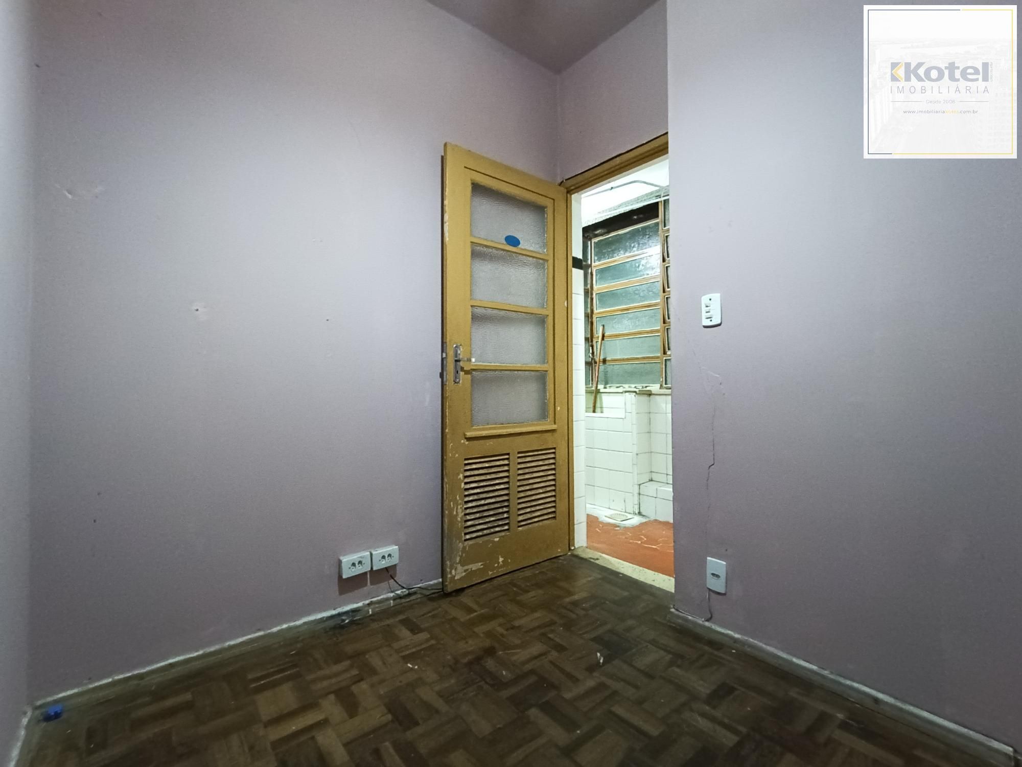 Apartamento com 01 dormitório com garagem