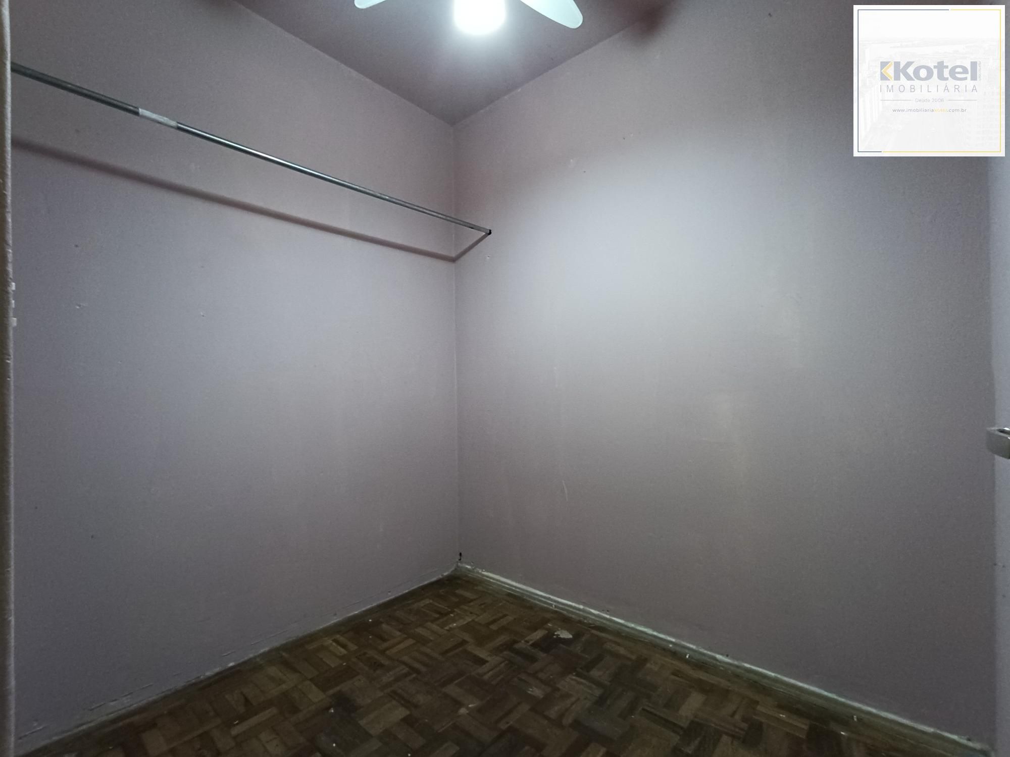 Apartamento com 01 dormitório com garagem