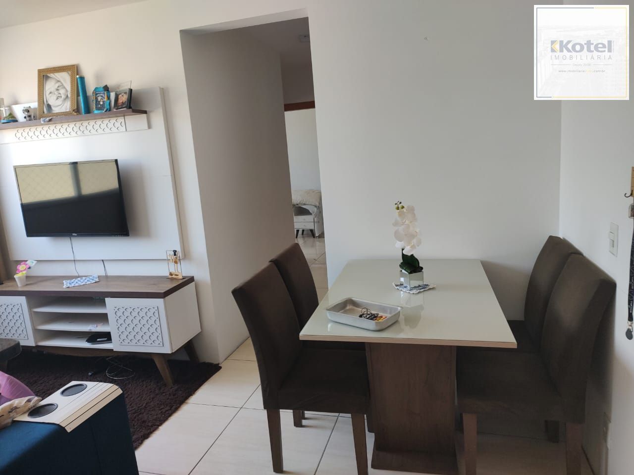 Apartamento 02 dormitórios com vaga, no bairro Humaitá. — foto 2