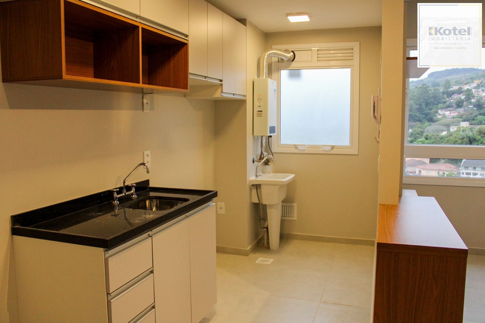 Apartamento 02 dormitórios com 01 suíte e 01 vaga de garagem escriturada — foto 3