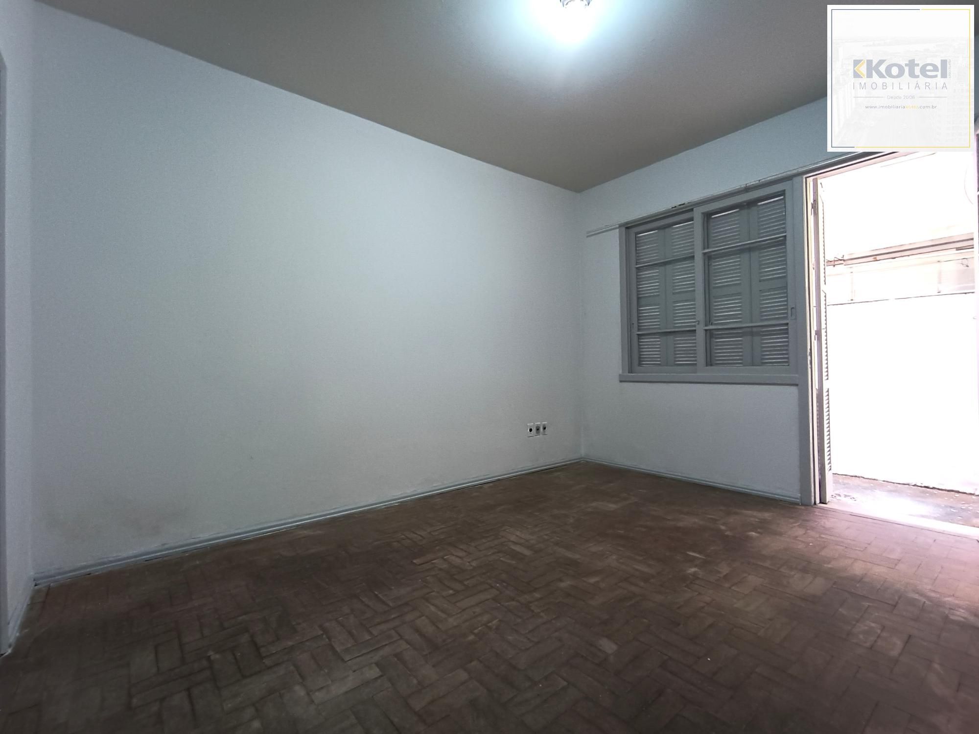 Apartamento com 01 dormitório com garagem