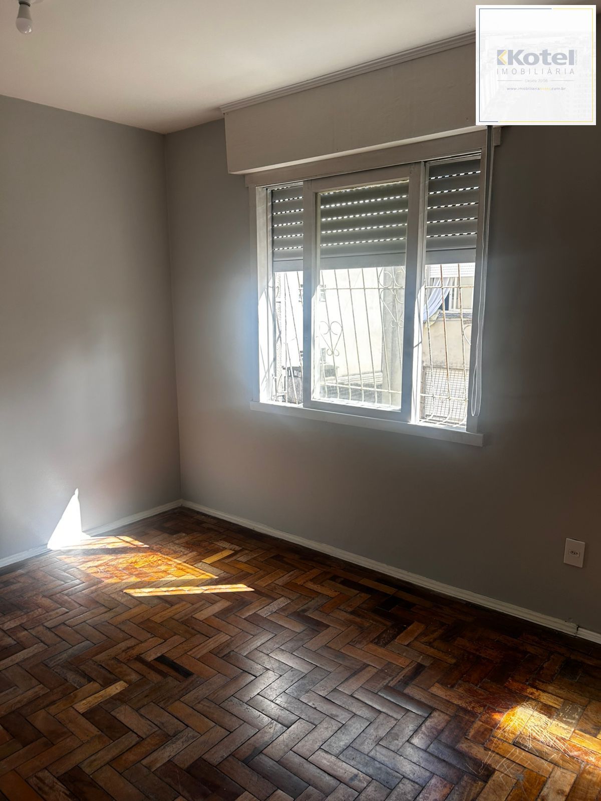 Apartamento com 01 dormitório e sem garagem — foto 2