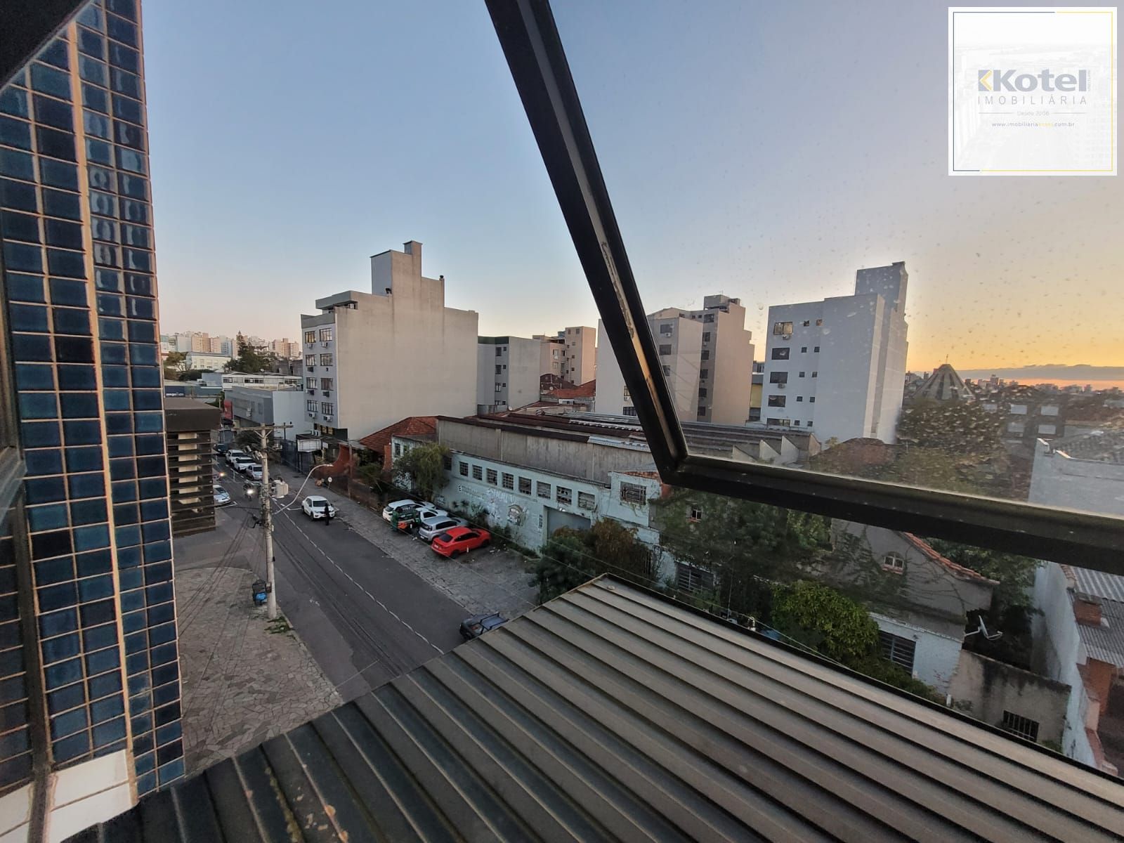 Sala Comercial próxima ao Consulado Americano