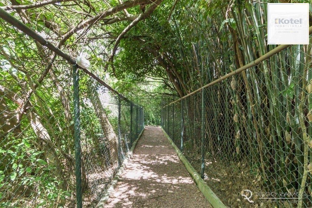 Apartamento 02 dormitórios com garagem escriturada no Bairro Ipanema — foto 2