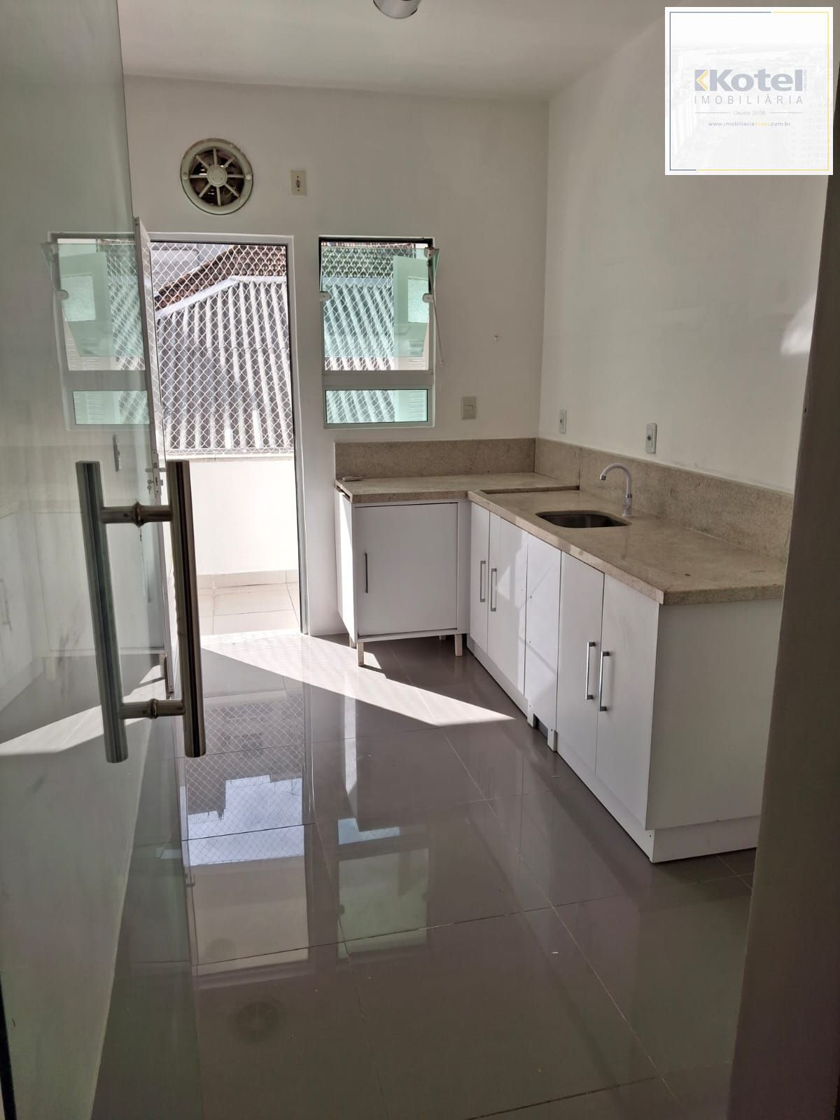Apartamento com 03 dormiórios com bairro santana sem garagem — foto 3