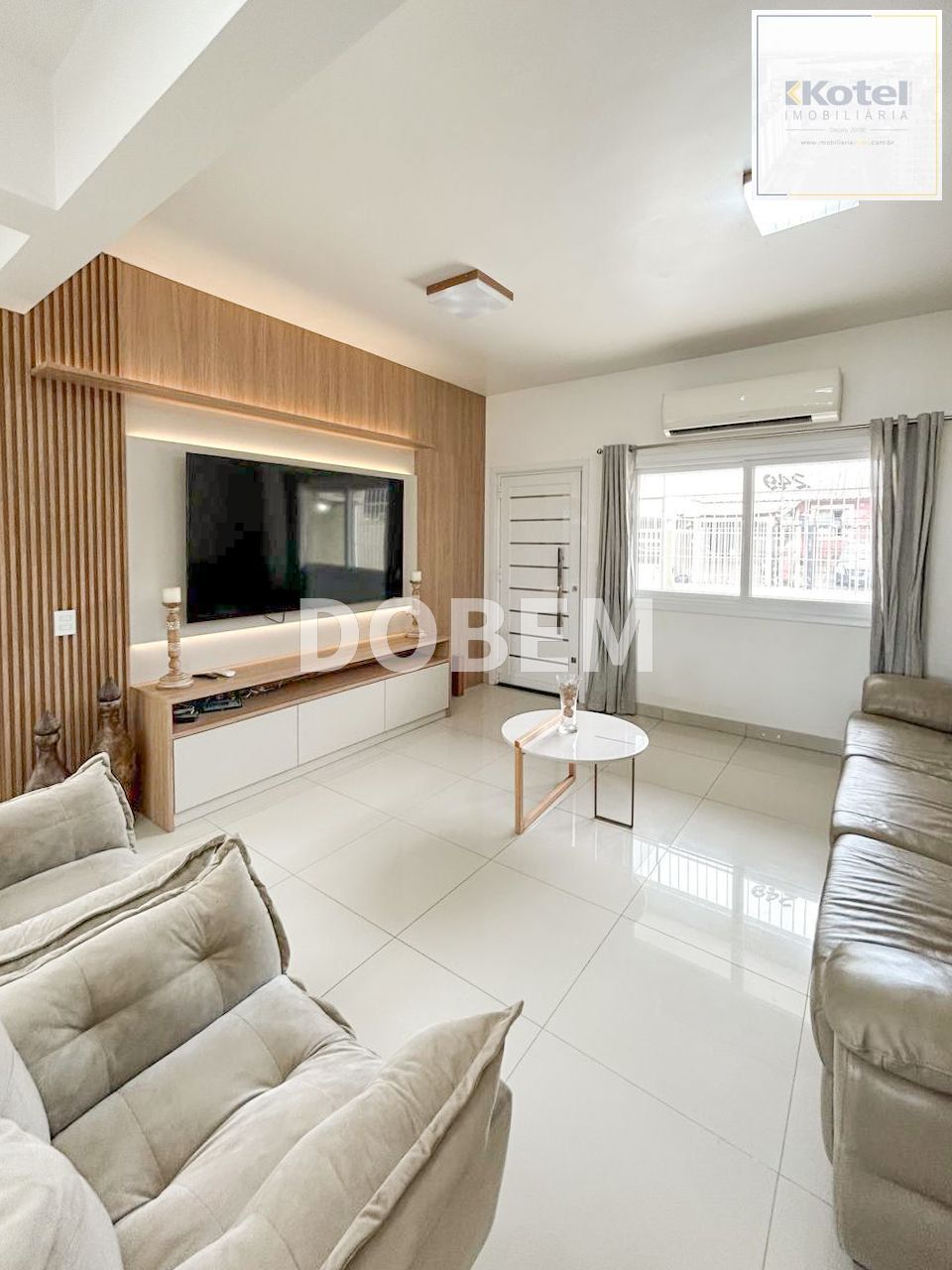 Casa ampla com 4 dormitórios e 290 m² à venda