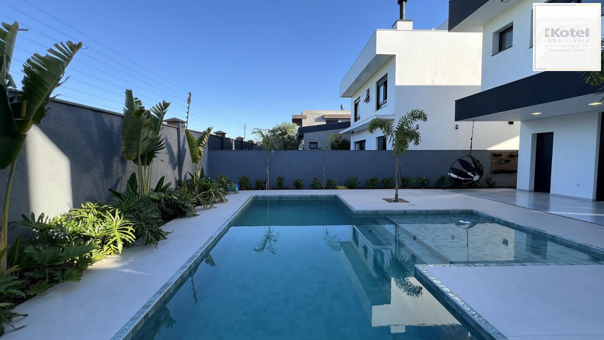 Casa em condomínio fechado