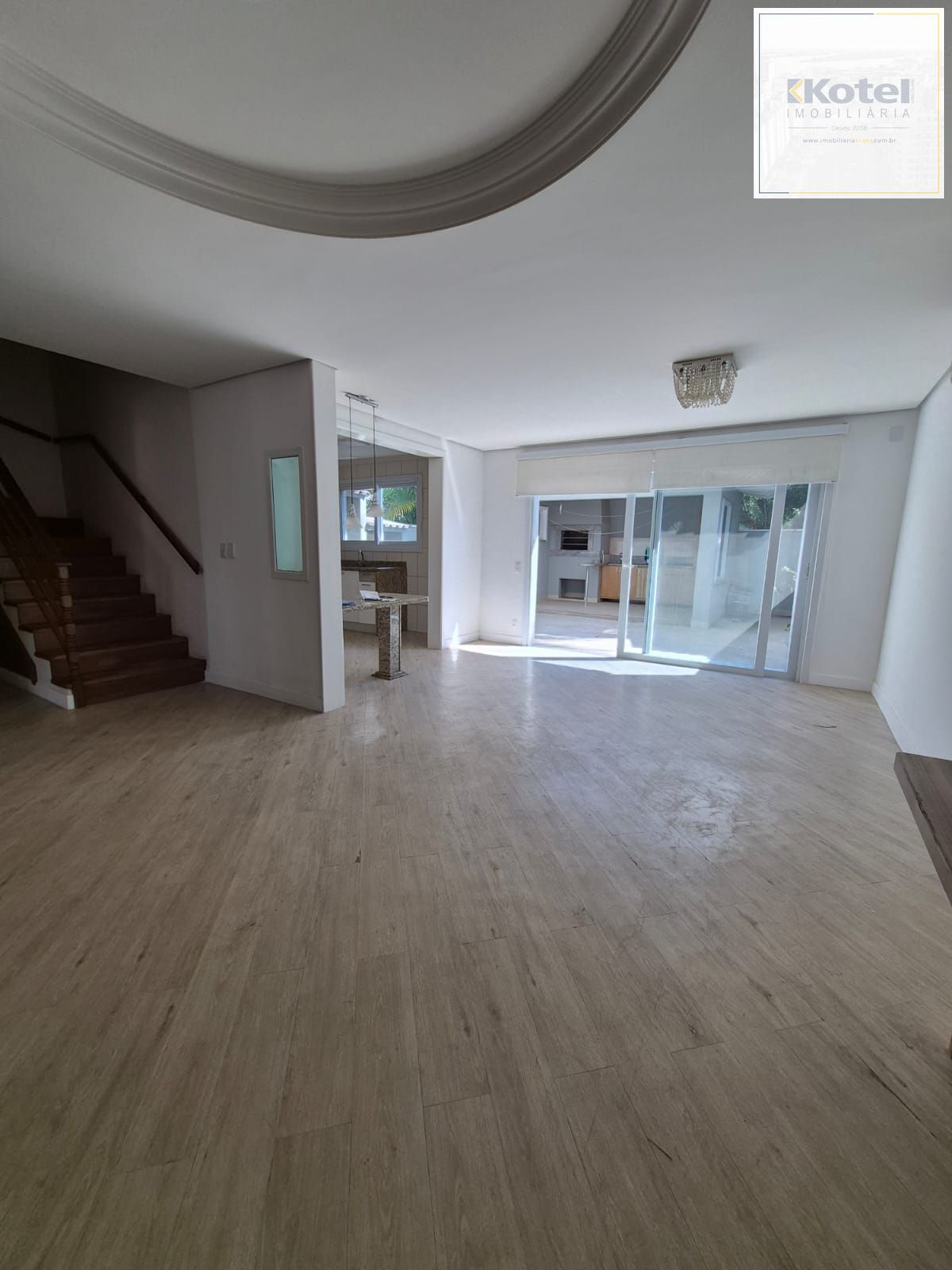 CASA EM CONDOMINIO FECHADO