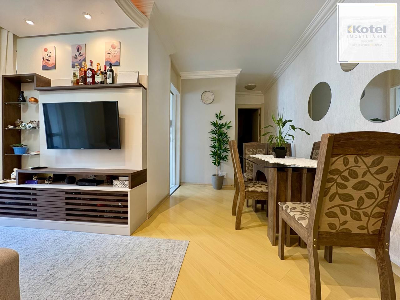 Apartamento 2 dormitórios com sacada e churrasqueira e vaga de garagem coberta — foto 5
