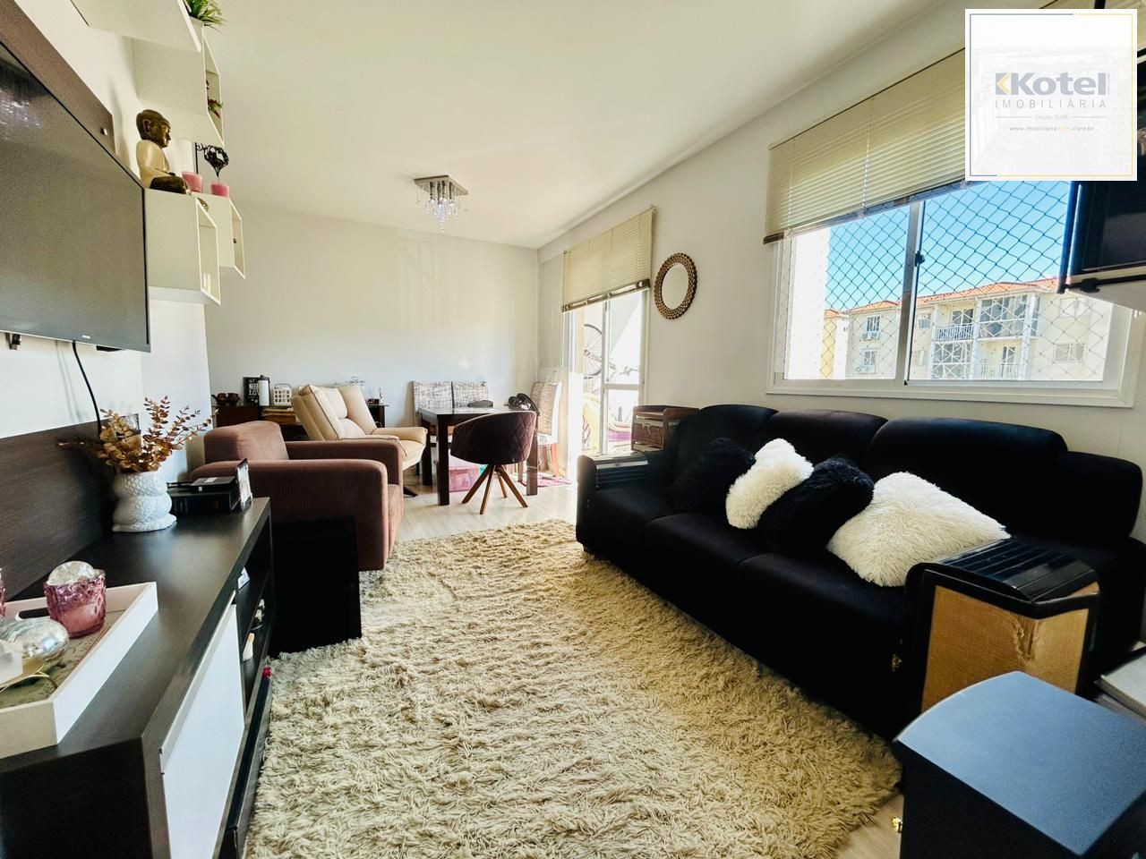 Apartamento semi mobiliado 2 dormitórios com sacada e vaga de garagem em condomínio com infra completa