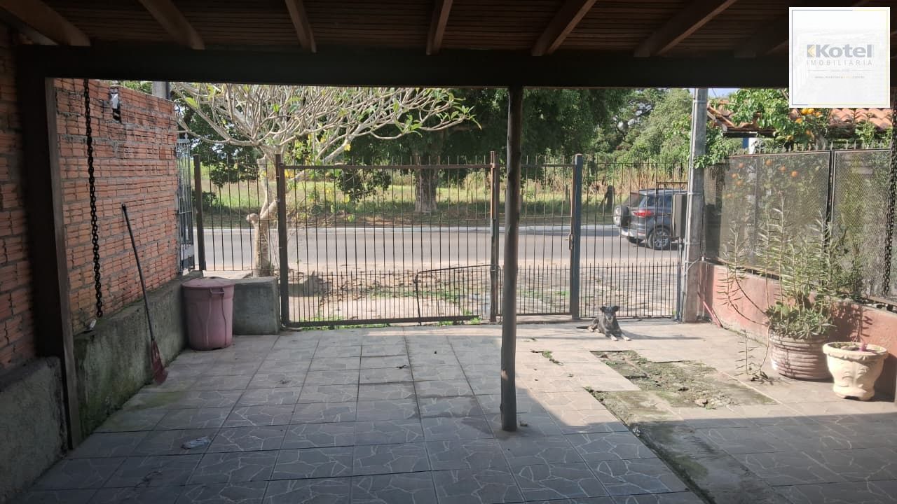 Casa com 2 dormitórios com pátio e edícula. — foto 4