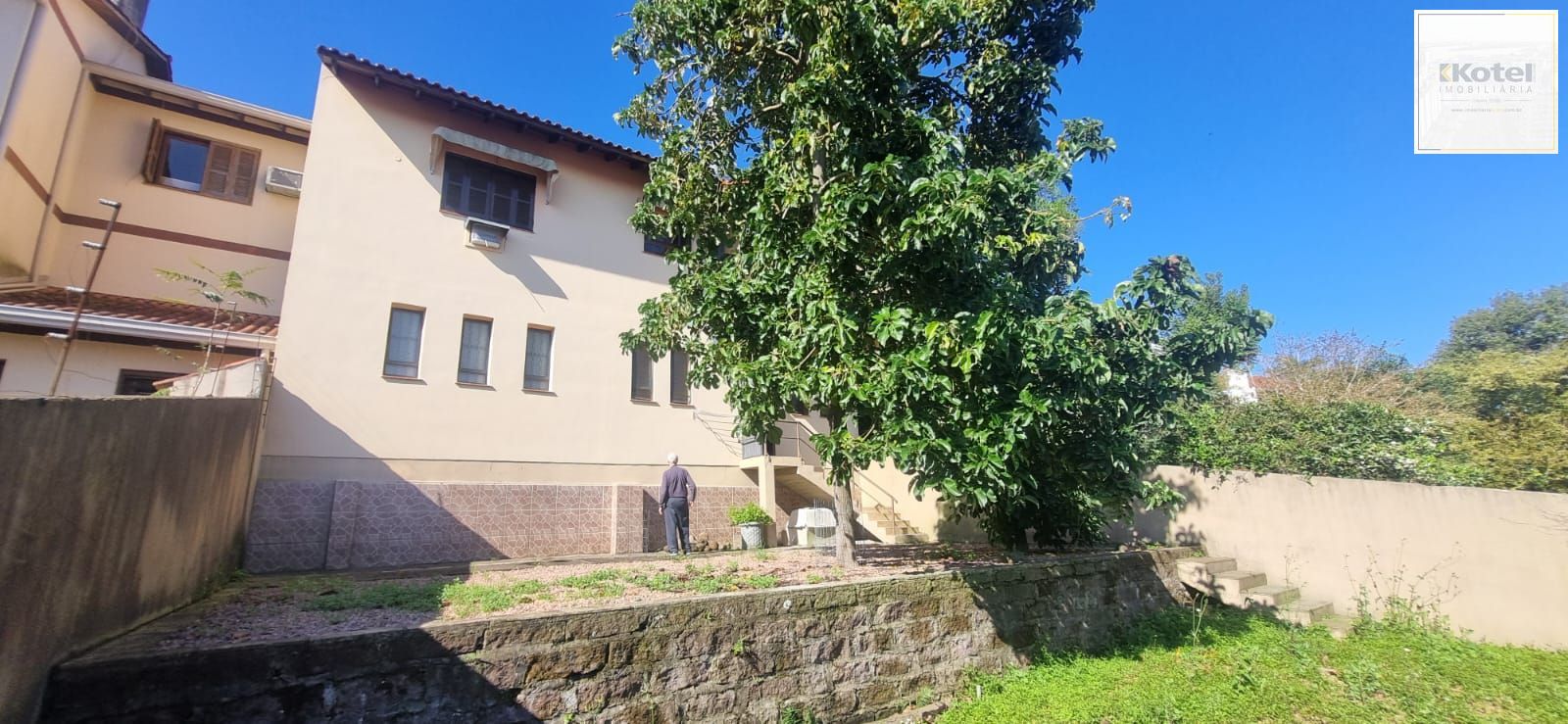 Ótima Residência com 3 dormitórios sendo 1suíte, no Bairro Ipanema. — foto 5
