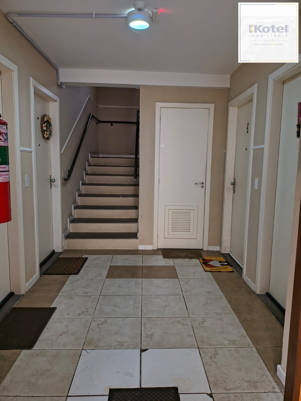 Excelente  apartamento com 3 dormitórios c/ 88m² no Bairro Guarujá. — foto 3