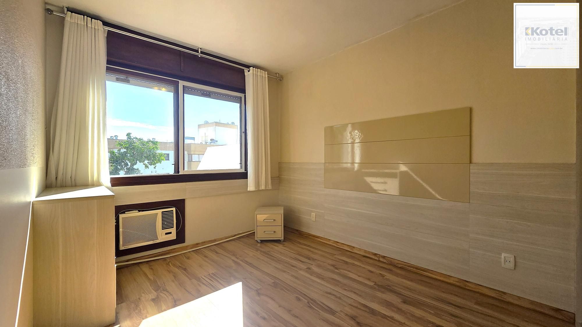 Excelente cobertura com 154m² de área privativa, 2 dormitórios e 1 vaga de garagem, localizada no bairro Menino Deus. — foto 4