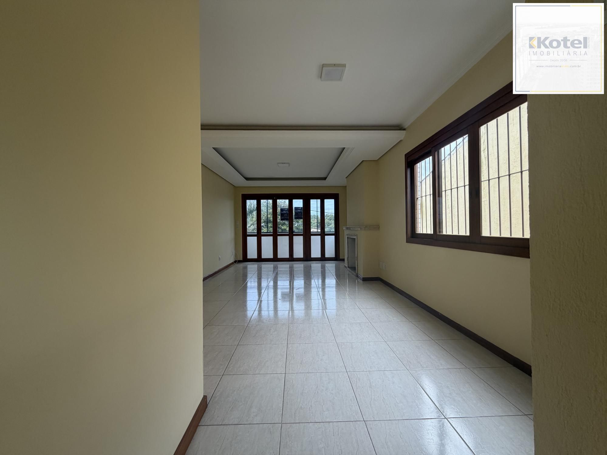 Apartamento Garden com 2 dormitórios, sendo 1 suíte, churrasqueira e lareira,  2 vagas de garagem cobertas.