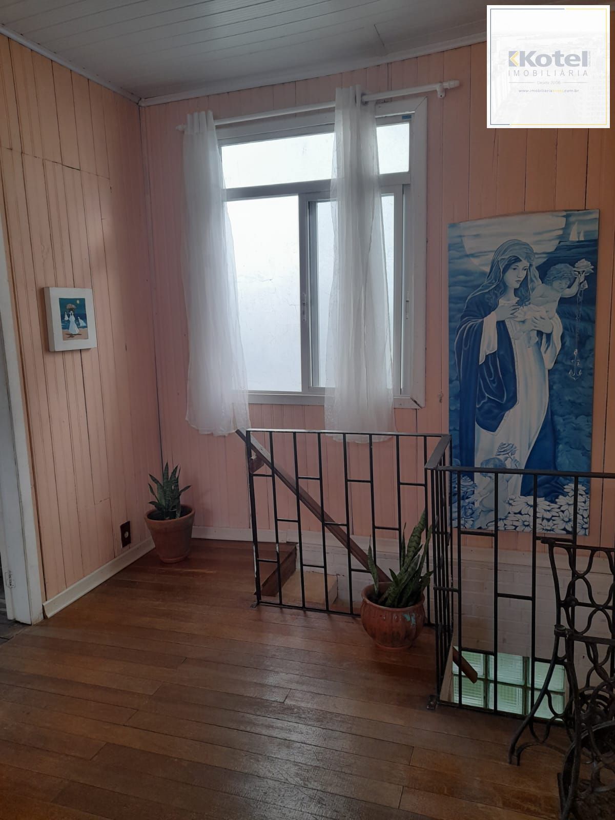 Casa mista, 4 dormitórios, sendo 1 suíte. — foto 4