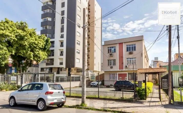 Ótimo apartamento térreo 2 dormitórios, com estacionamento, no coração do Bairro Menino Deus.