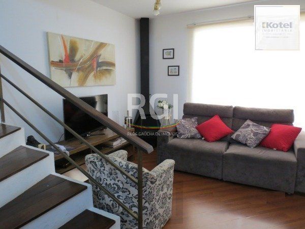 Excelente Residência em condomínio no Bairro Santo Antônio, com 3 dormitórios.
