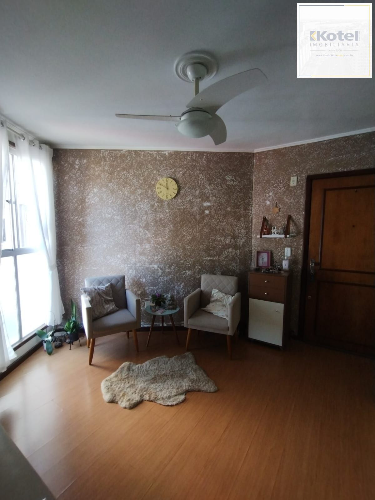 **Imperdível! Apartamento de 2 dormitórios em no Bairro Camaquã** — foto 2