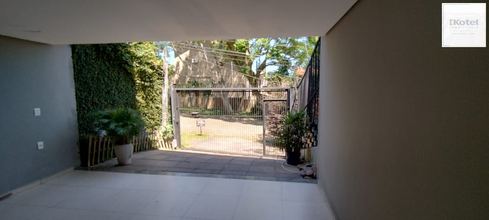 Linda Residência com 3 dormitórios, sendo 1 suíte á venda no Imperial Parque. — foto 2
