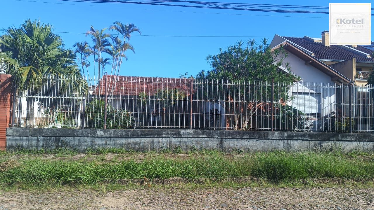 Residência com 3 dormitórios e ótimo pátio. — foto 2
