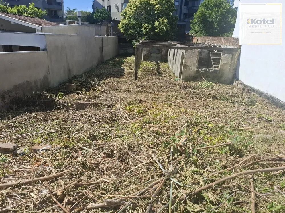 Ótimo terreno na Tristeza, com projeto aprovado para 3 casas em condomínio.
