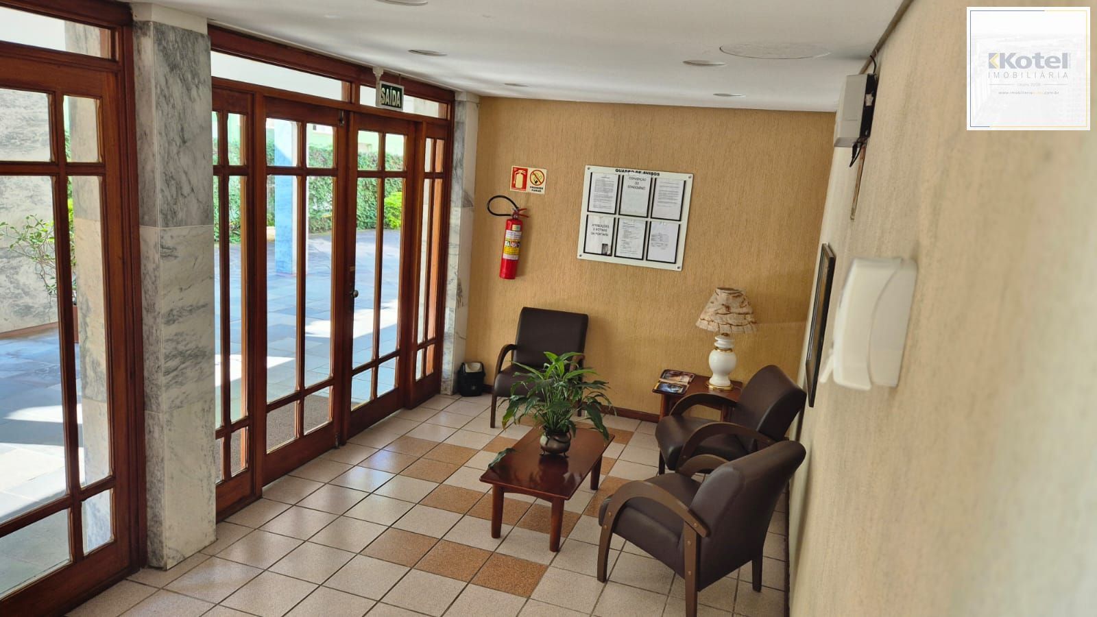 Apartamento de 2 dormitórios no Bairro Santo Antônio.