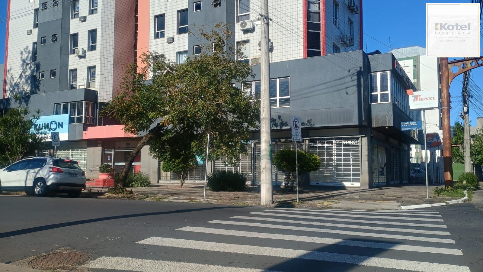 Excelente loja comercial na avenida Teresópolis, com sobreloja, 2 banheiros