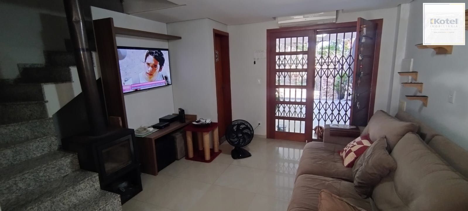 Linda Residência com 3 dormitórios, sendo 1 suíte á venda no Imperial Parque. — foto 3