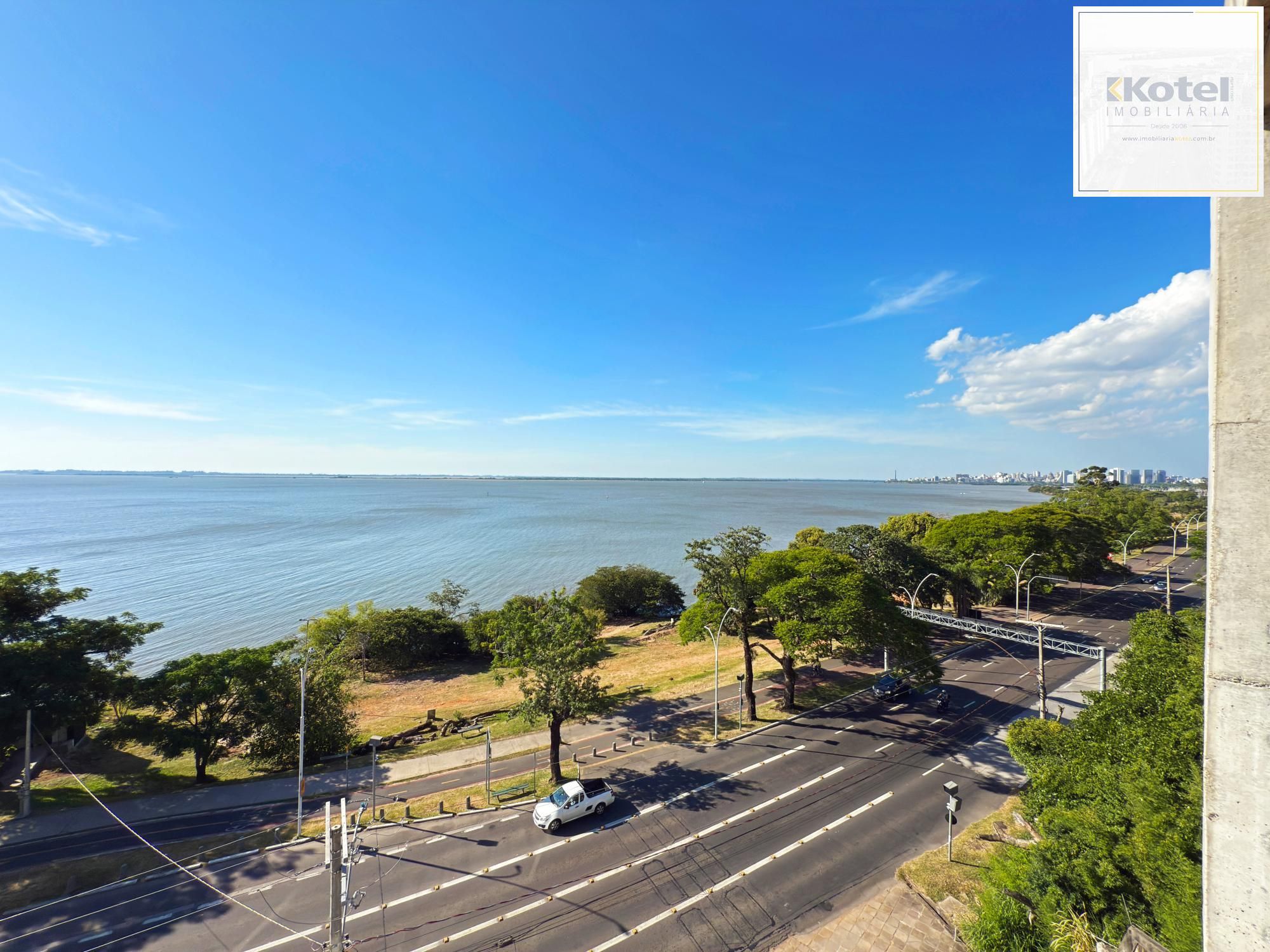 Belíssimo apartamento com 230,6m2, 3 suítes e 4 vagas de garagem. Projeto diferenciado e vista deslumbrante para o pôr do sol do Guaíba. — foto 5