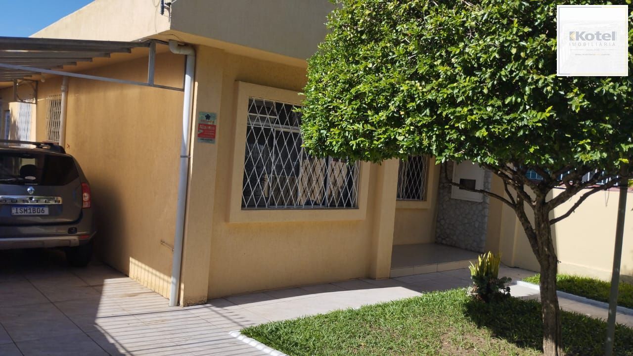 Ótima casa com 4 dormitórios no bairro Partenon. — foto 2