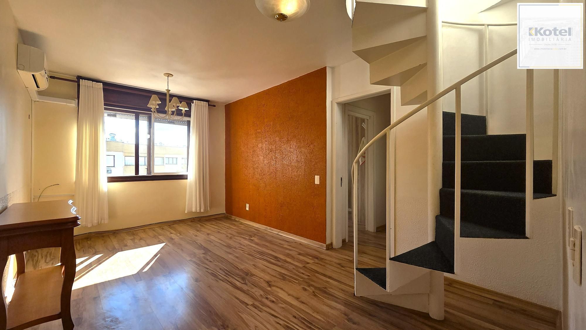 Excelente cobertura com 154m² de área privativa, 2 dormitórios e 1 vaga de garagem, localizada no bairro Menino Deus.