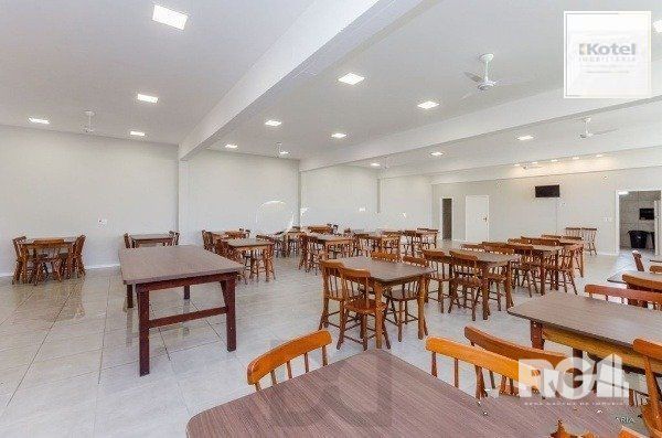 Excelente apartamento de 2 dormitórios no bairro Camaquã em Porto alegre  " — foto 2