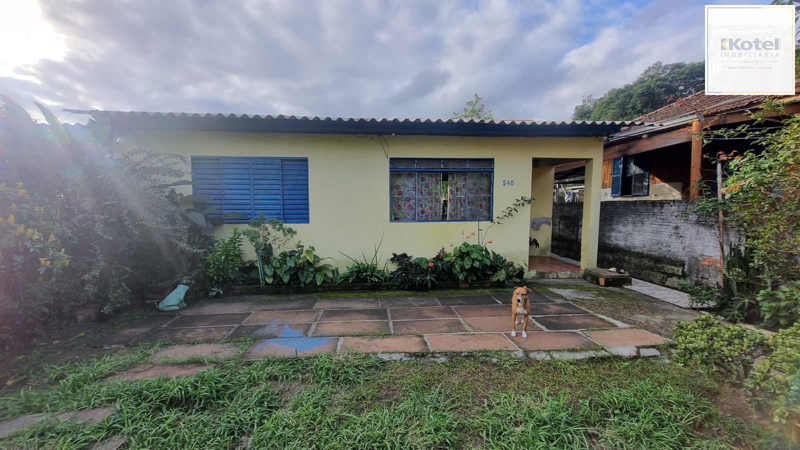 Casa no bairro Partenon, com 2 dormitórios. — foto 3