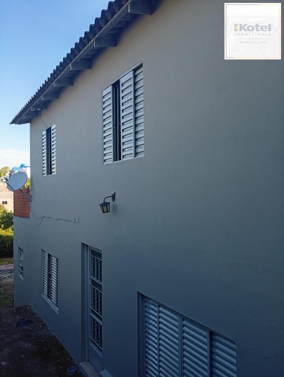 Excelente casa Sobrado no bairro Santa Isabel em Viamão, próximo a todos comércios, escolas...
