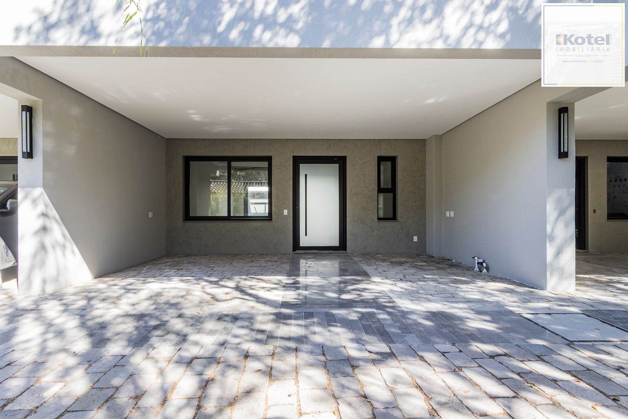 Casa Condominio em Porto Alegre, no bairro Tristeza, com 3 dormitório(s), à vend