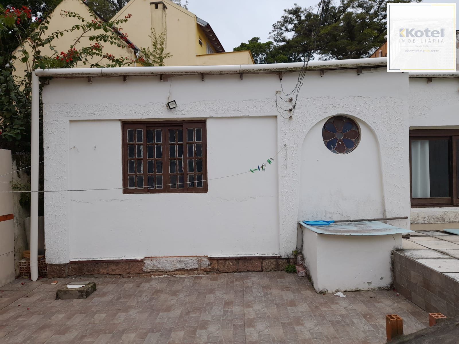 Casa com 3 dormitórios com suite.