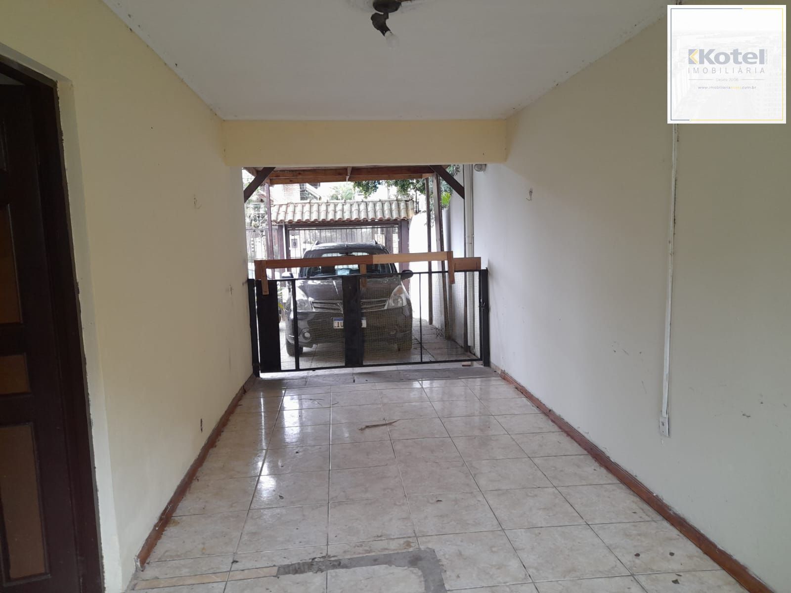 Casa com 3 dormitórios com suite.