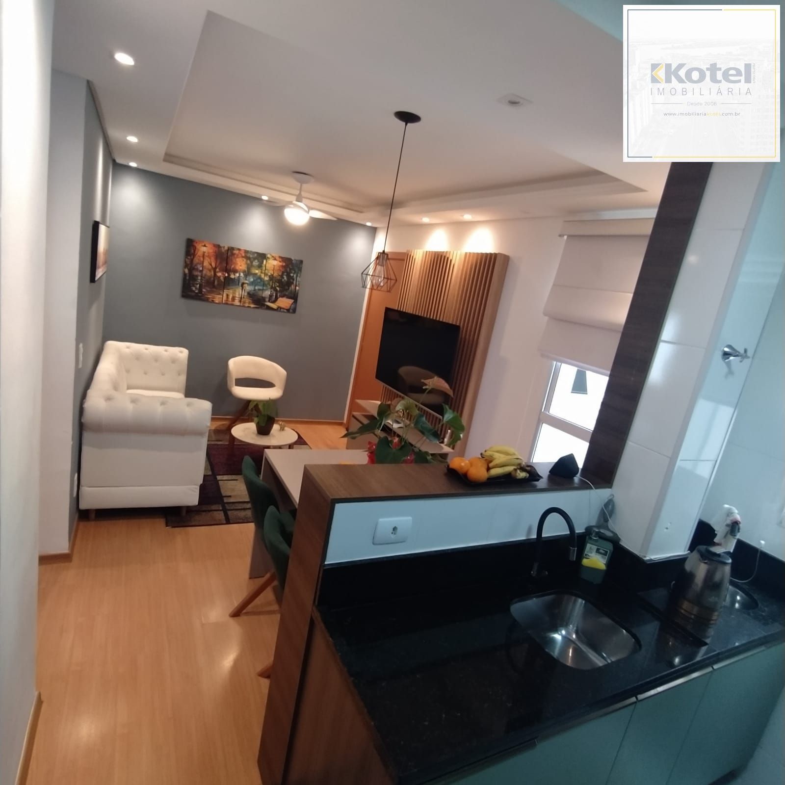 Apartamento de 2 dormitórios, mobiliado, com vaga exclusiva de estacionamento — foto 3