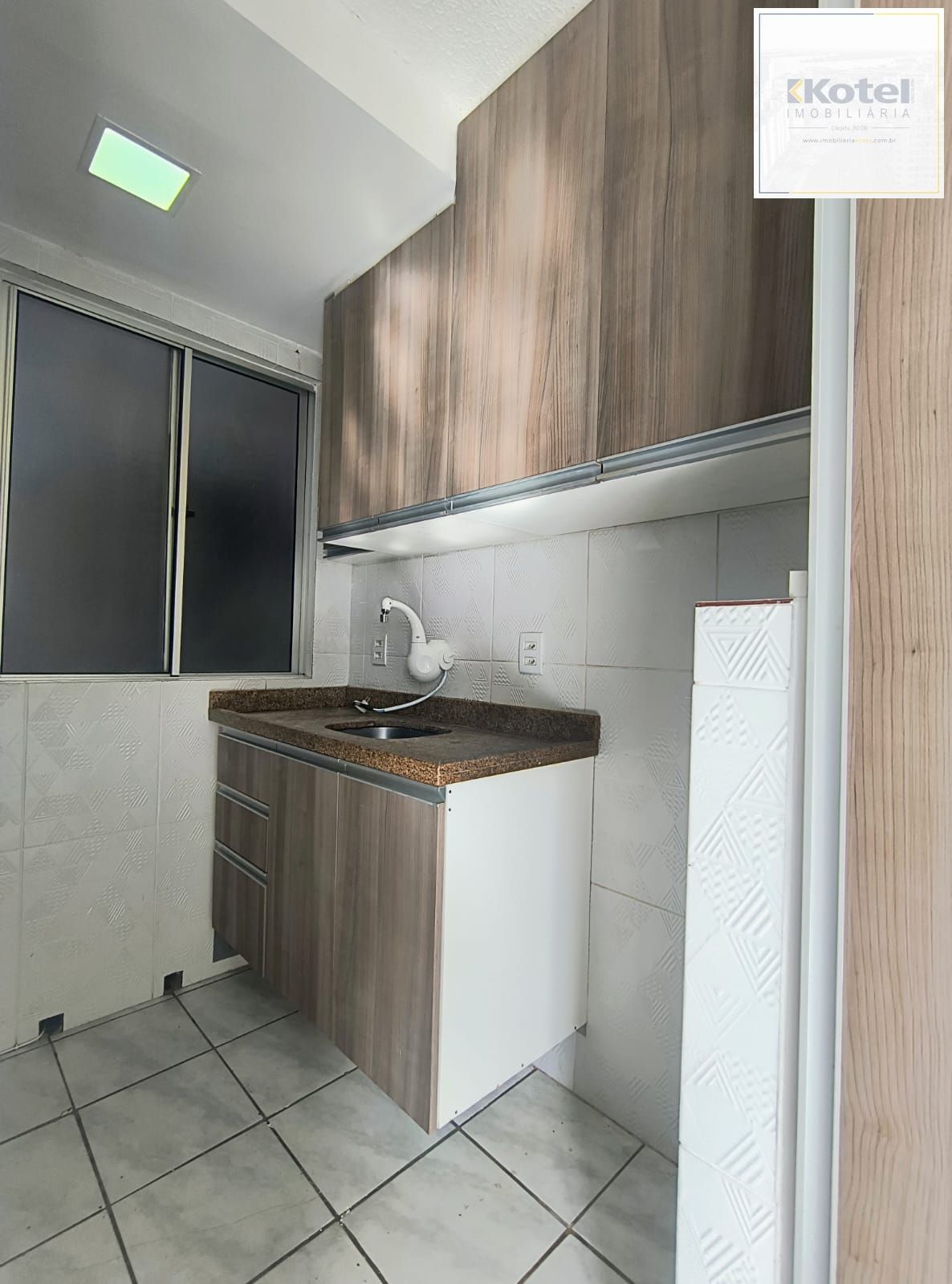 Lindo Apartamento Pronto para Morar: 2 Quartos e com Churrasqueira