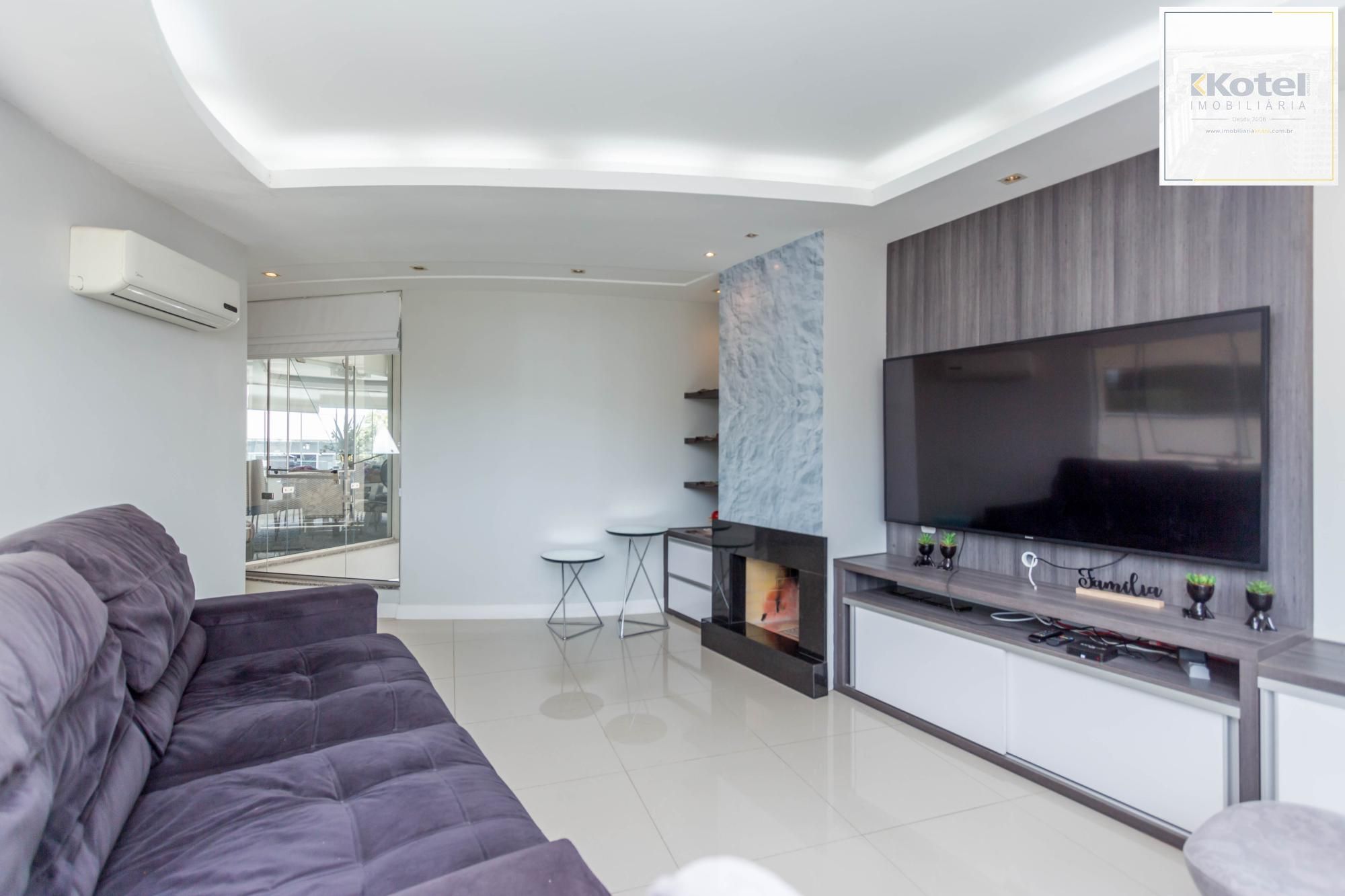 Casa Alto Padrão 3 dormitórios, 2 suítes, 4 banheiros, 4 vagas/box, Bairro Santo Antonio em Porto Alegre RS