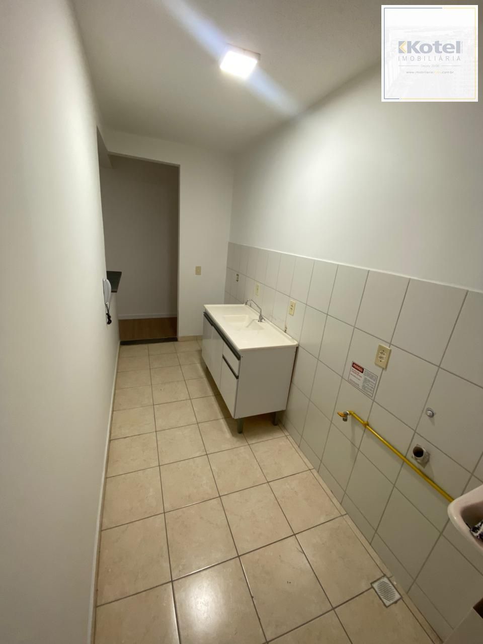 Apartamento de 2 dormitórios com vaga de garagem escriturada
