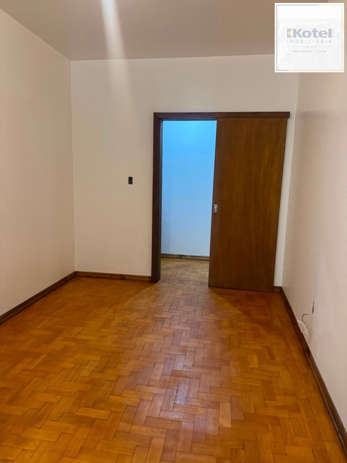 APARTAMENTO 2 DORM REFORMADO FRENTE ZAFFARI CIDADE BAIXA — foto 5