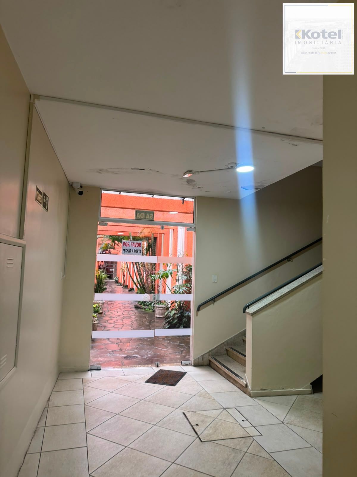 APARTAMENTO 2 DORM REFORMADO FRENTE ZAFFARI CIDADE BAIXA — foto 4